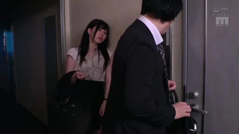 Vợ nhà sát bên nhận nhầm tôi là ông chồng trong một hôm say xỉn