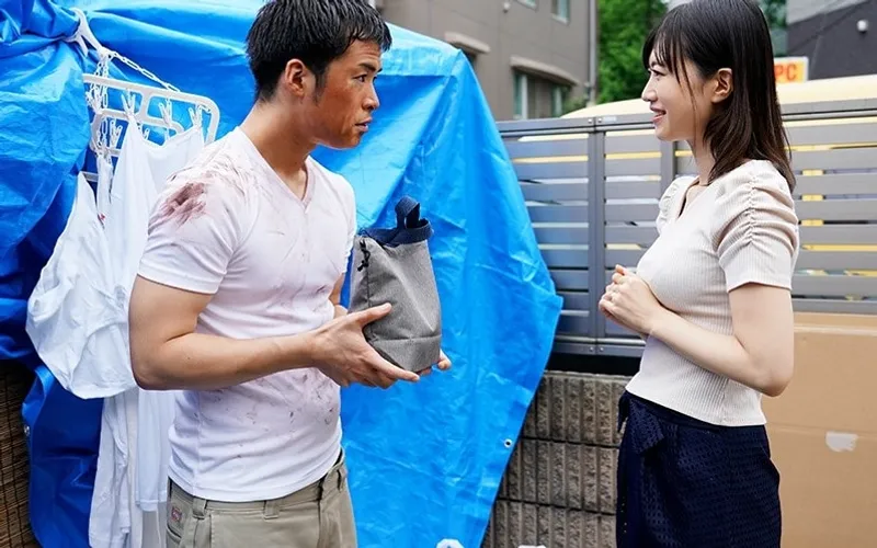 Cô vợ trẻ tốt bụng và anh ccục thịt vô gia cư may mắn