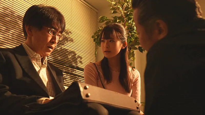 Chồng yêu vay nợ anh em xã đoàn, bà xã phải bán thân để trả nợ