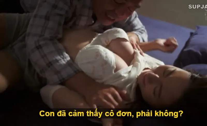Nhìn con trai mải miết lao đầu vào việc khiến vợ sắp cưới lẻ loi buồn bã, bố chồng liều lĩnh đè ra nắc con dâu.